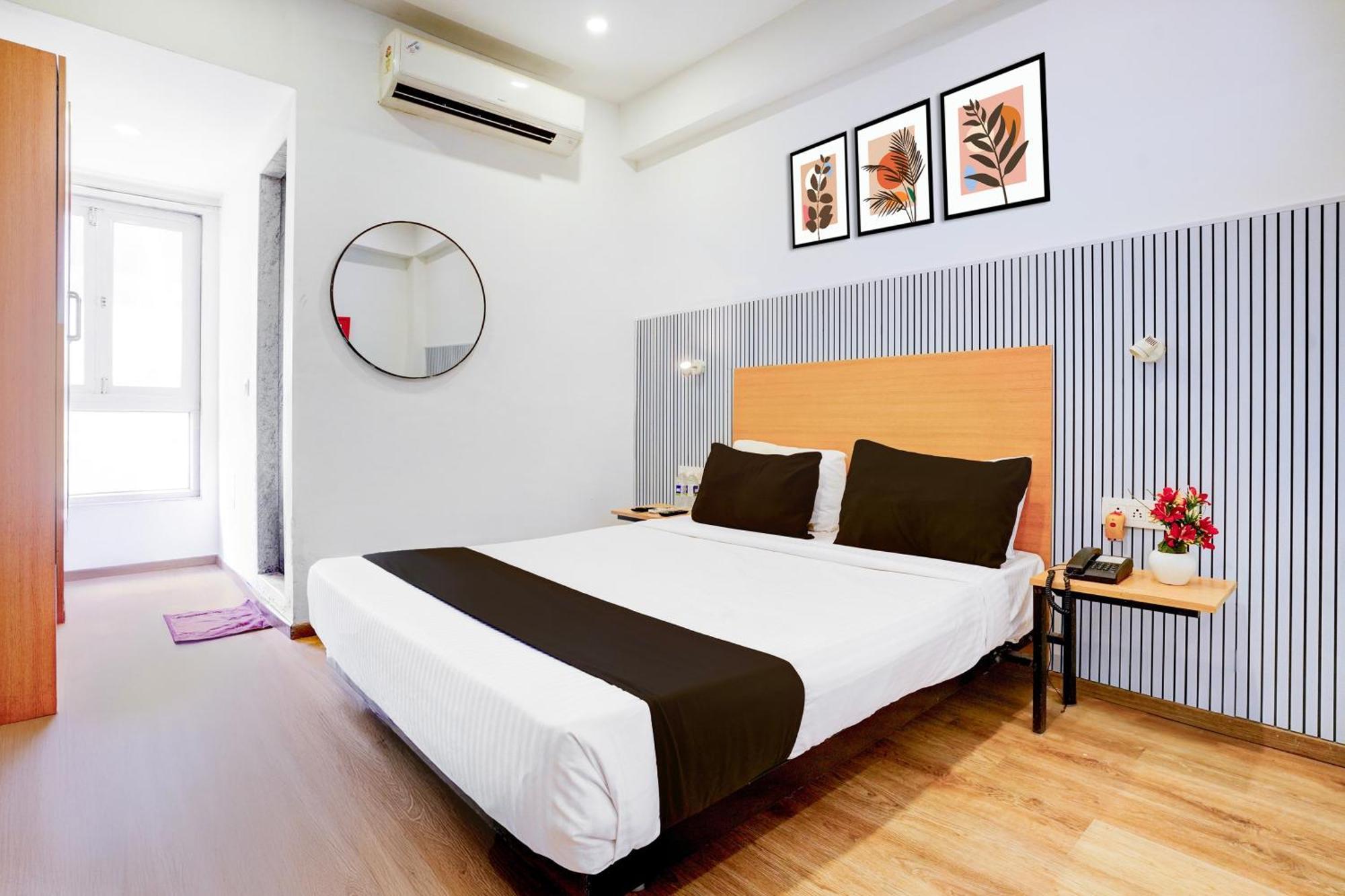 Townhouse Khar The Habitat Hotel Mumbai Exterior photo