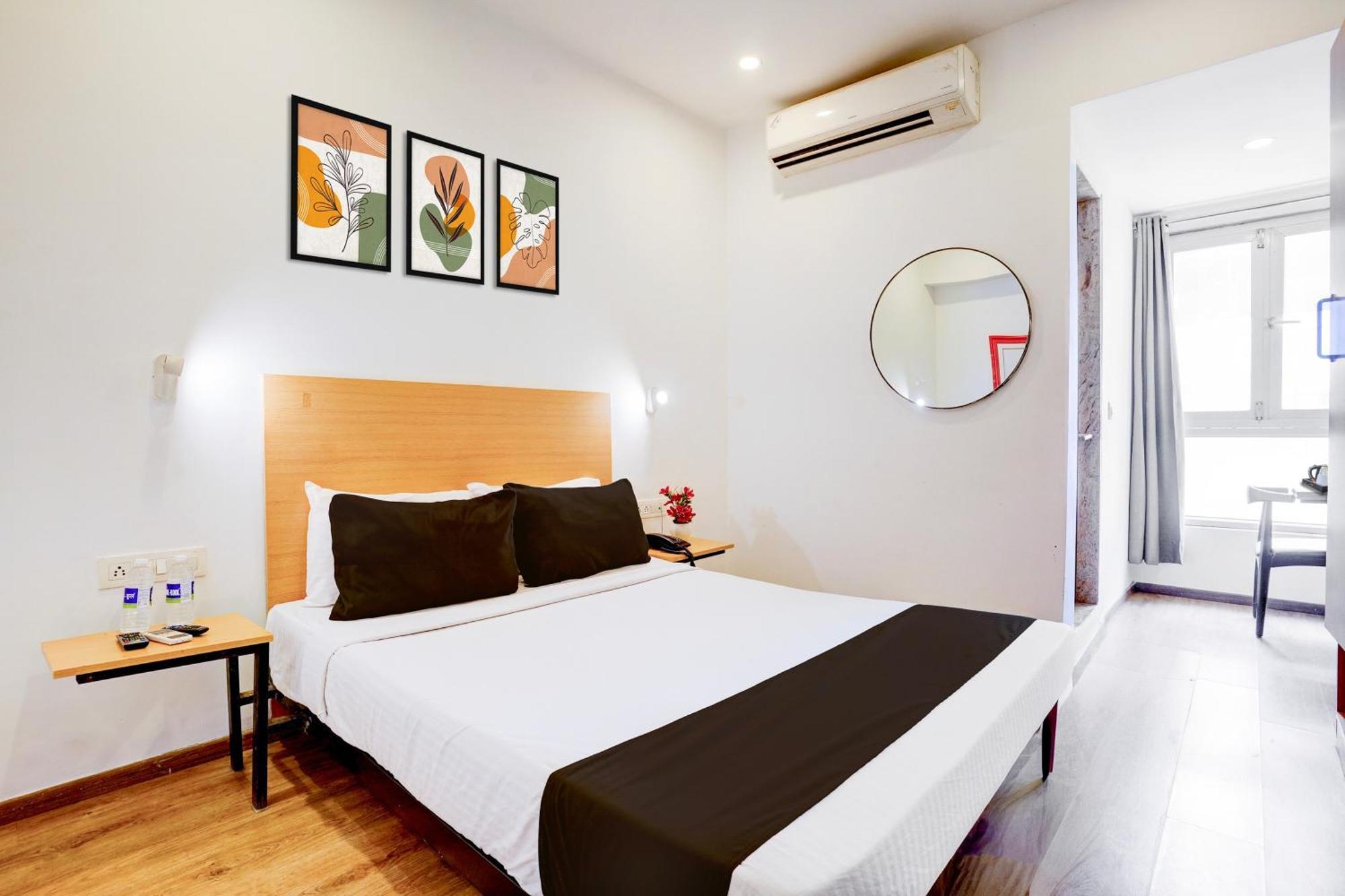 Townhouse Khar The Habitat Hotel Mumbai Exterior photo