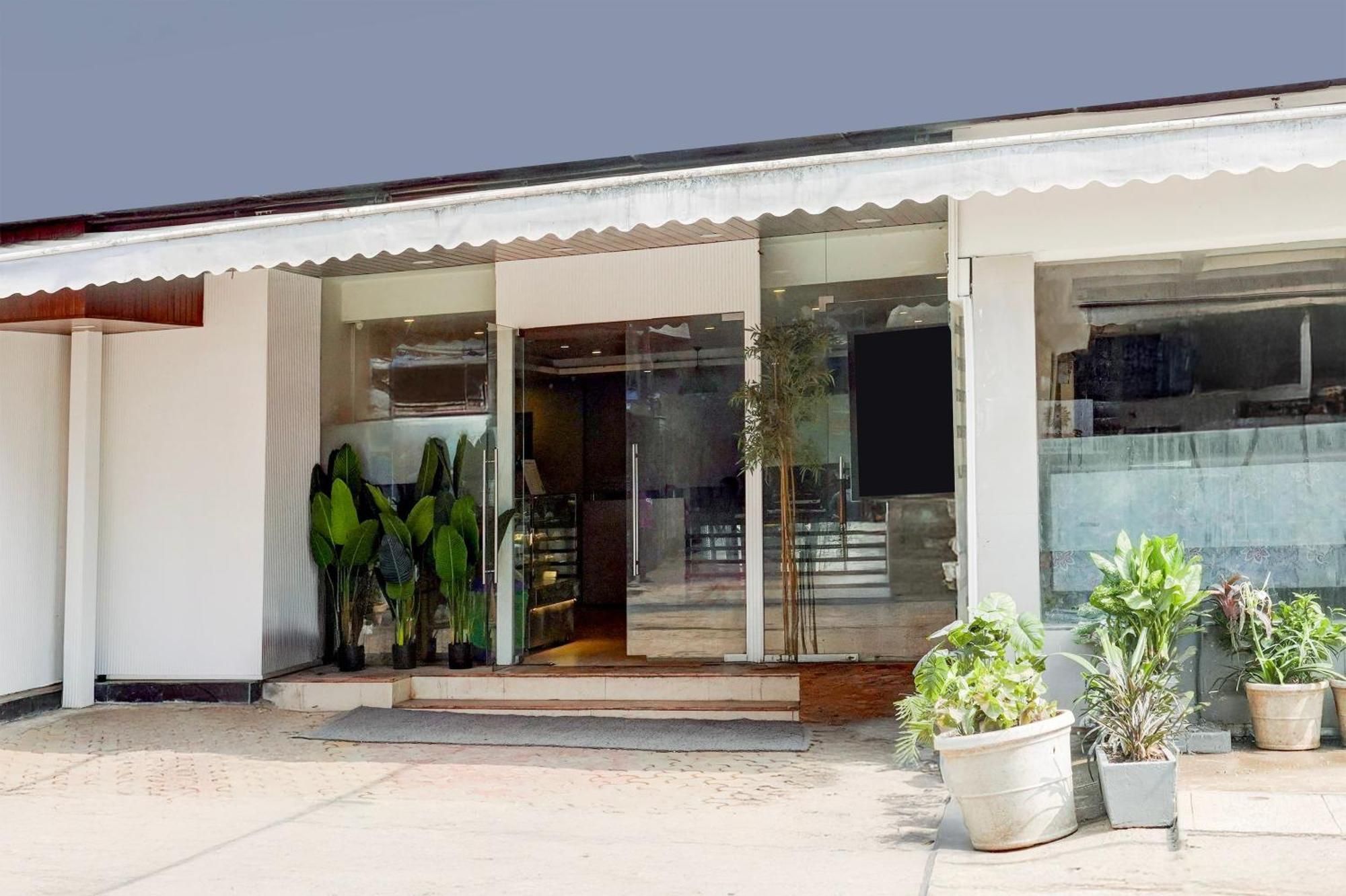 Townhouse Khar The Habitat Hotel Mumbai Exterior photo