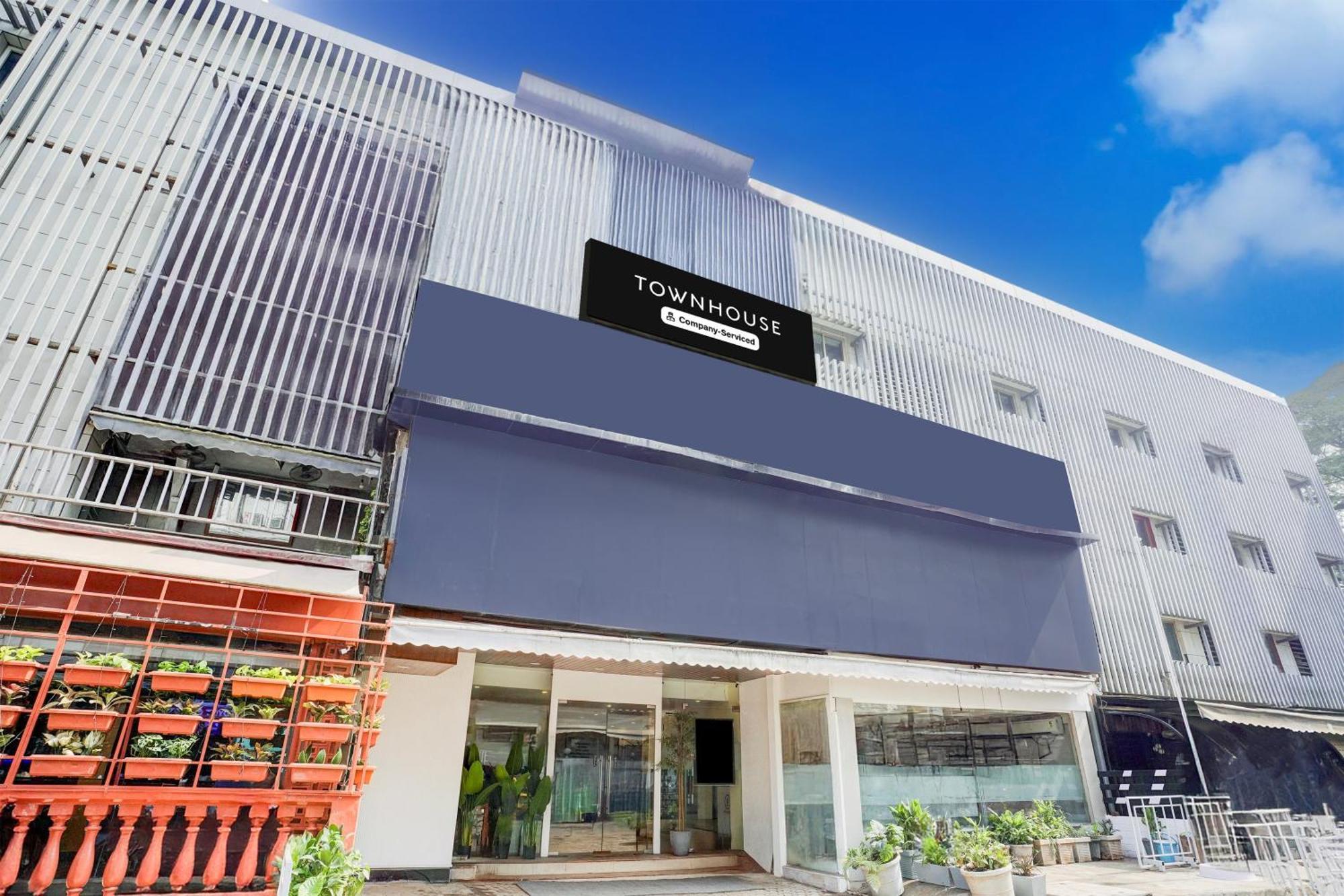 Townhouse Khar The Habitat Hotel Mumbai Exterior photo