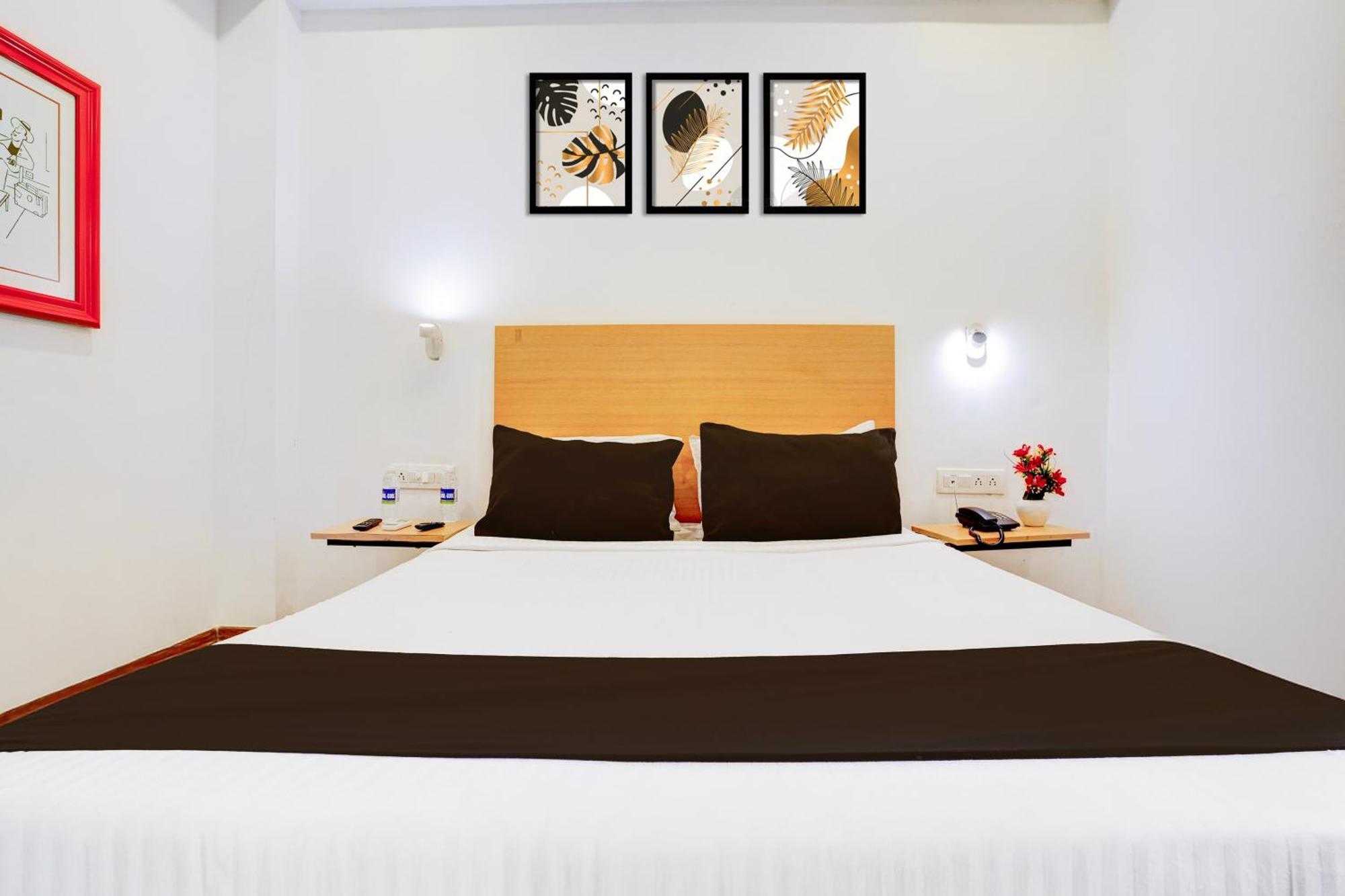 Townhouse Khar The Habitat Hotel Mumbai Exterior photo